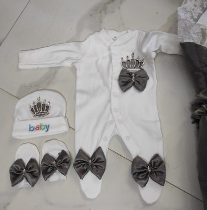 Luxury Newborn Arrival Set