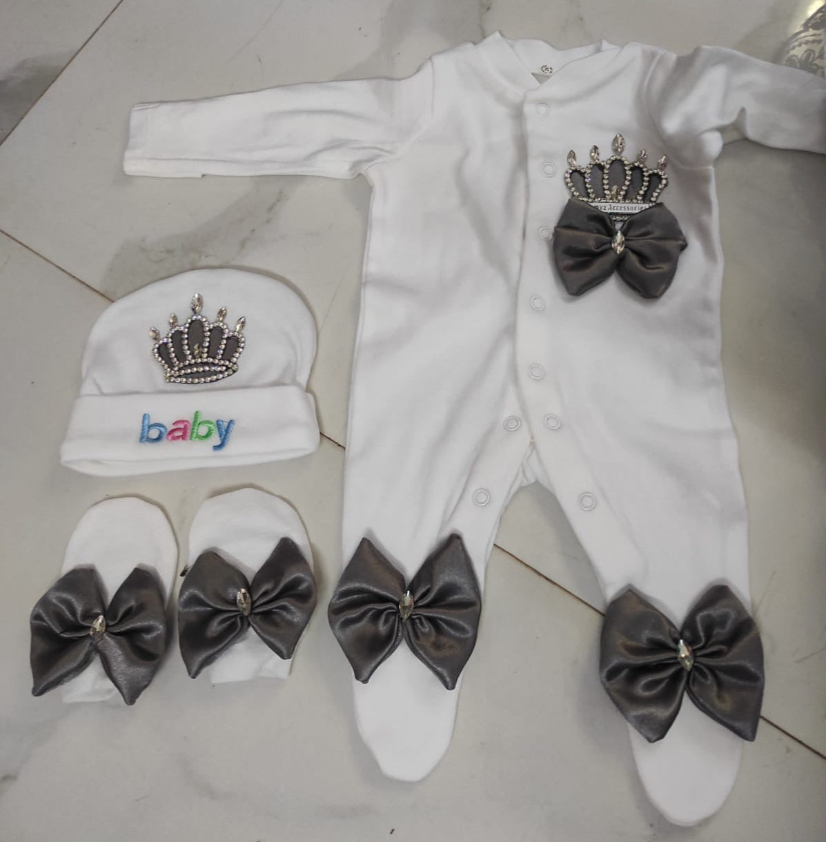 Luxury Newborn Arrival Set